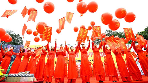 Localidades vietnamitas suman al Día Nacional de la Poesía 2016